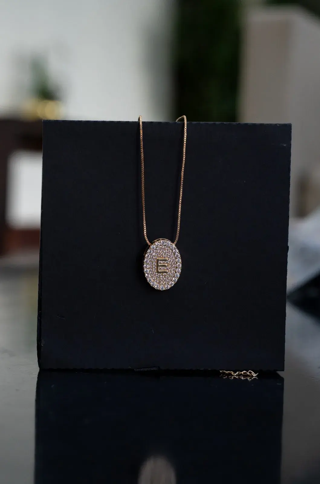 Colar Letra Strass ESLA Semijoias